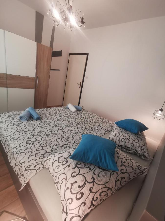 Apartments Rezek Supetarska Draga Extérieur photo