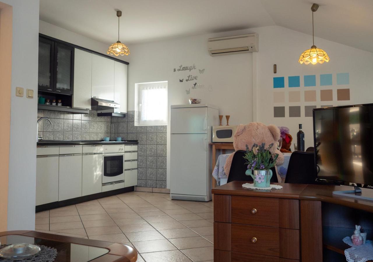 Apartments Rezek Supetarska Draga Extérieur photo