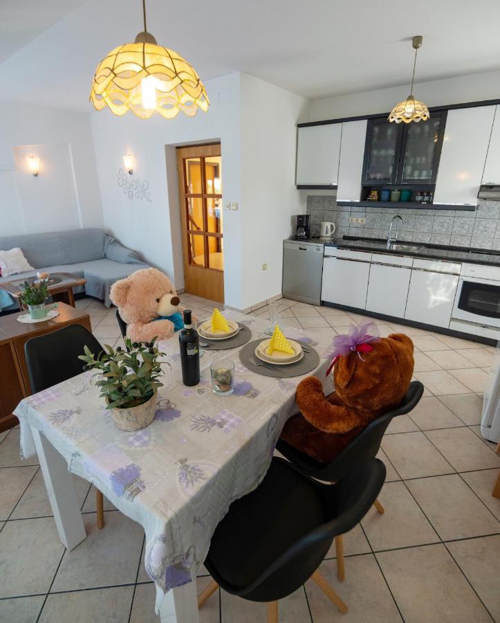 Apartments Rezek Supetarska Draga Extérieur photo