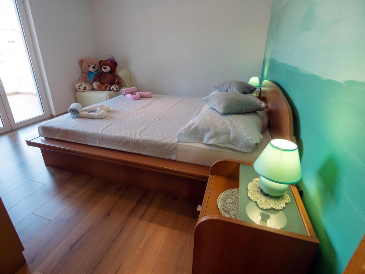 Apartments Rezek Supetarska Draga Extérieur photo